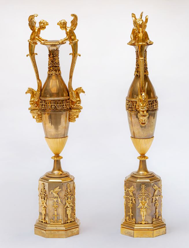 Claude Galle - A fine pair of Empire ormolu and patinaed bronze vases &quot;aux amours&quot; | MasterArt